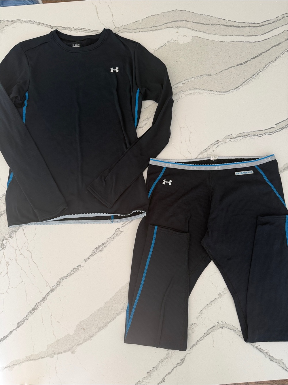 Under Armour Base 2.0 Women’s Small Thermal Baselayer Set Black Blue
